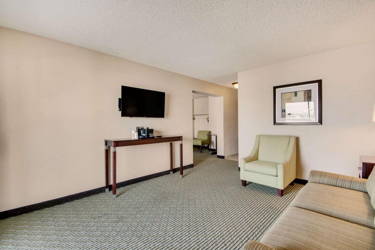 Rodeway Inn & Suites Portland - Jantzen Beach Exteriör bild