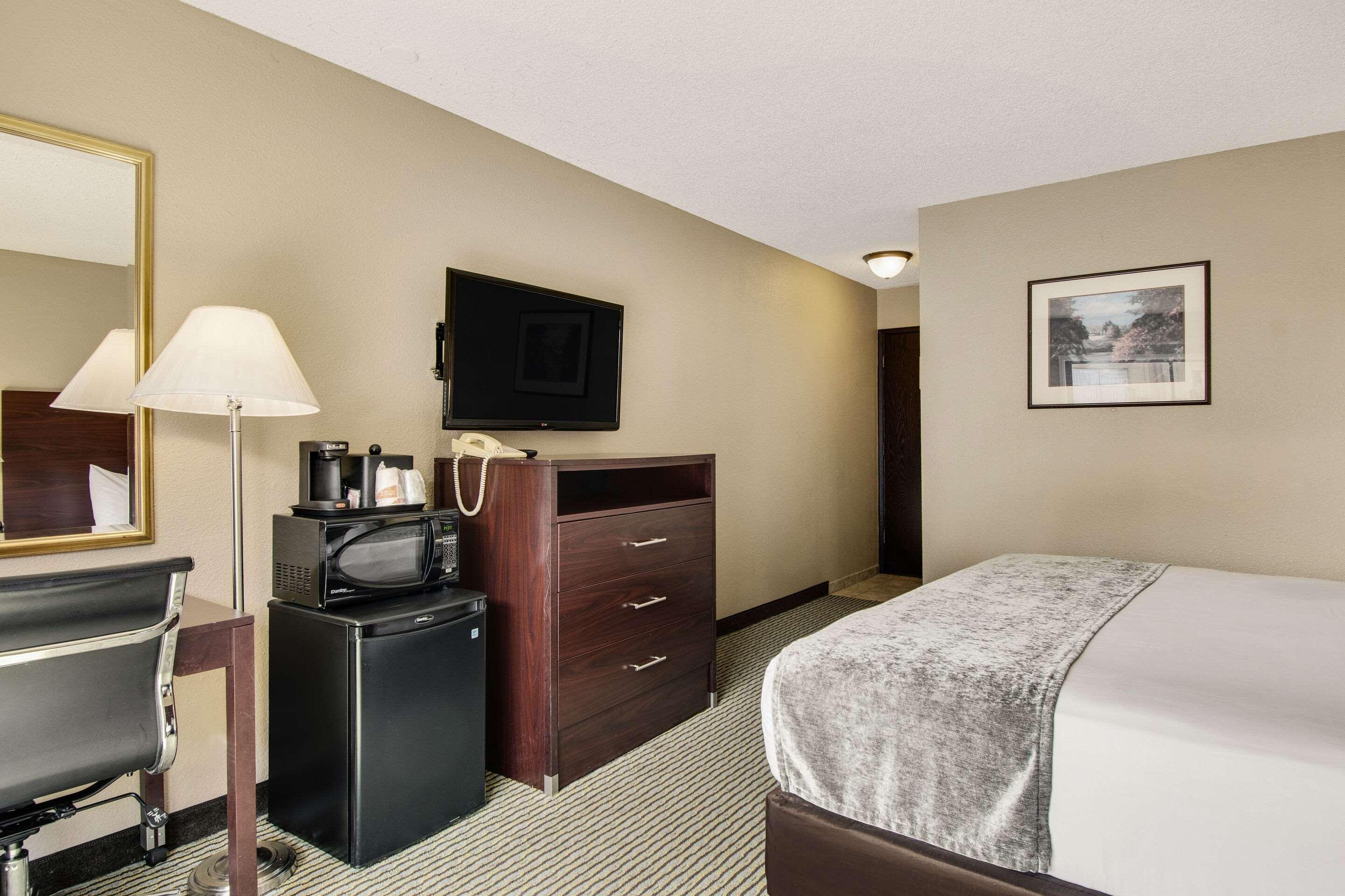 Rodeway Inn & Suites Portland - Jantzen Beach Exteriör bild