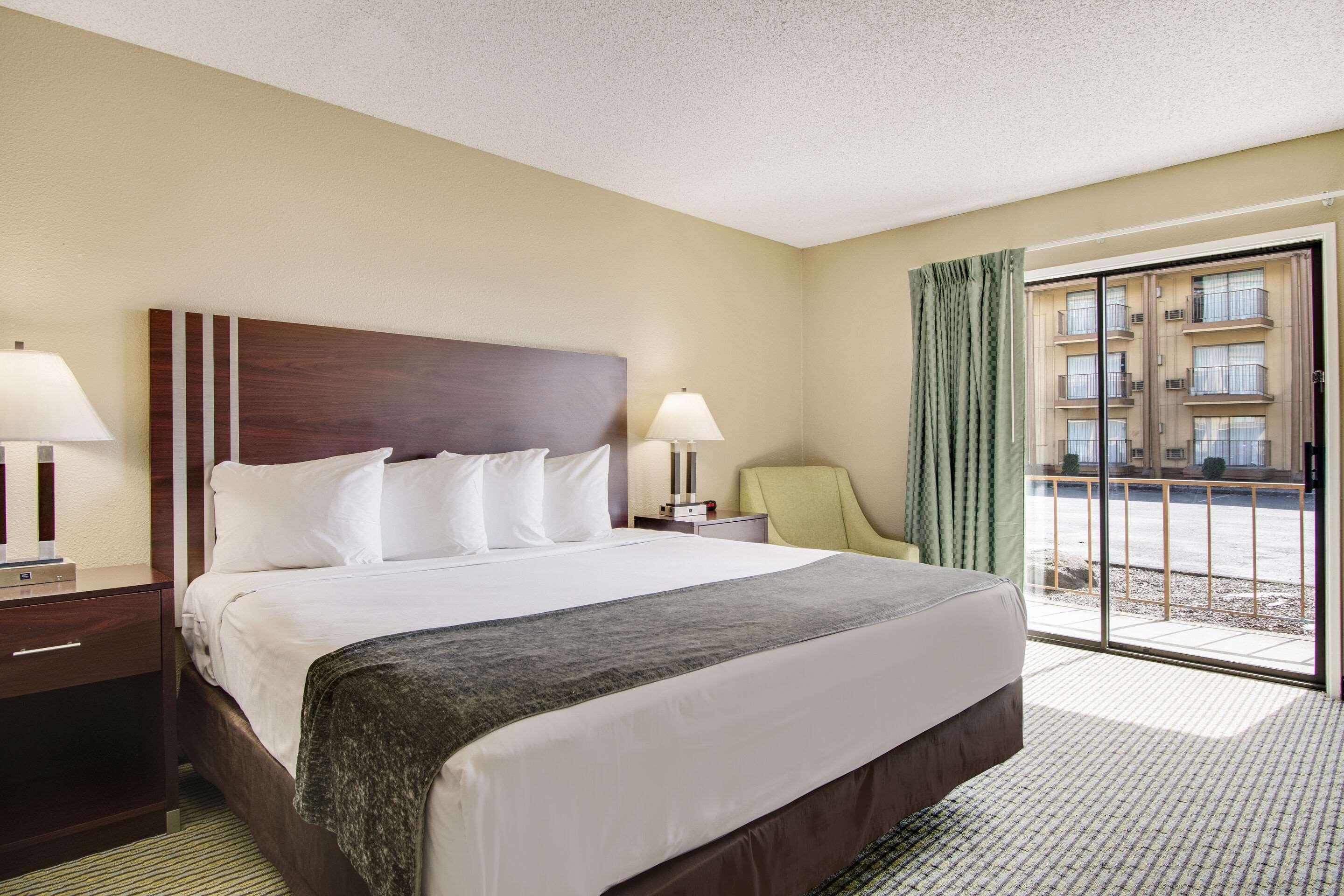 Rodeway Inn & Suites Portland - Jantzen Beach Exteriör bild