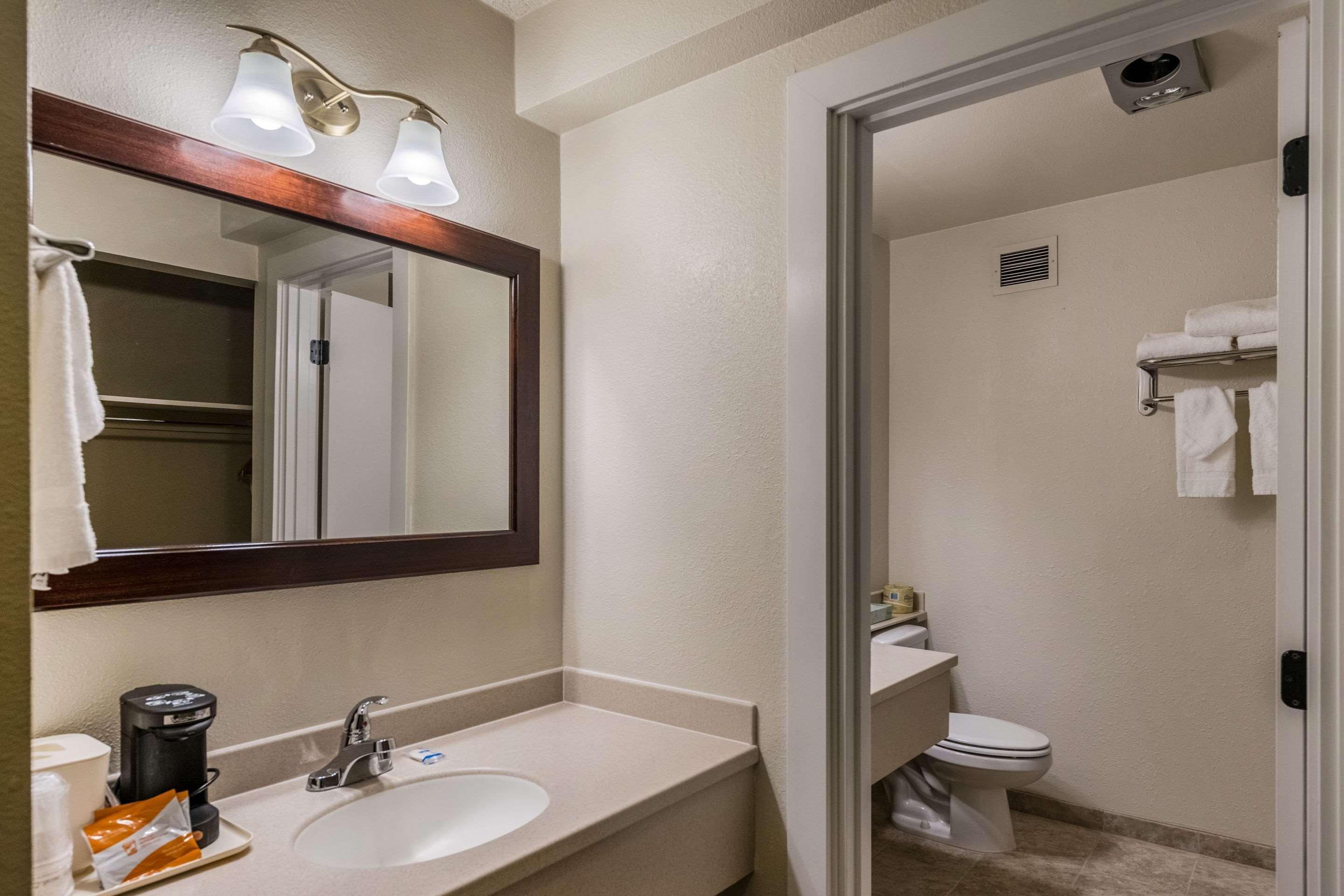 Rodeway Inn & Suites Portland - Jantzen Beach Exteriör bild