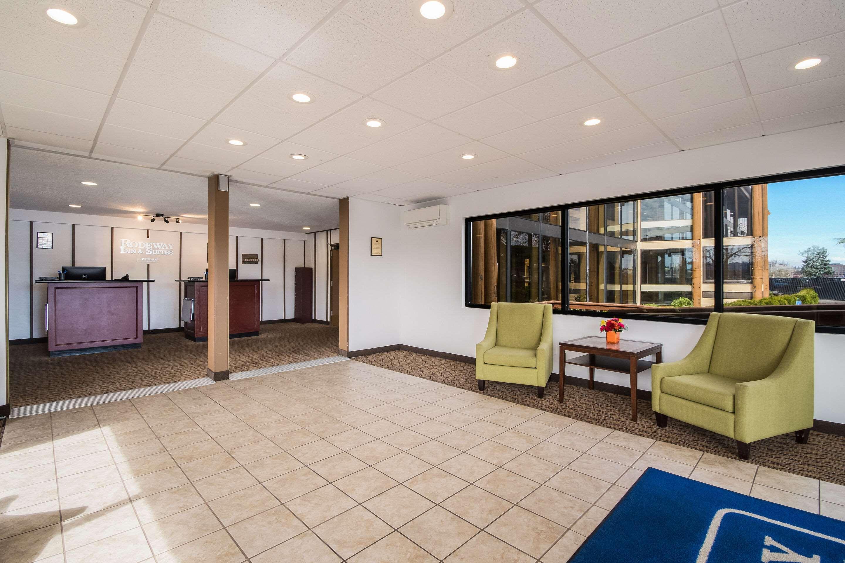 Rodeway Inn & Suites Portland - Jantzen Beach Exteriör bild