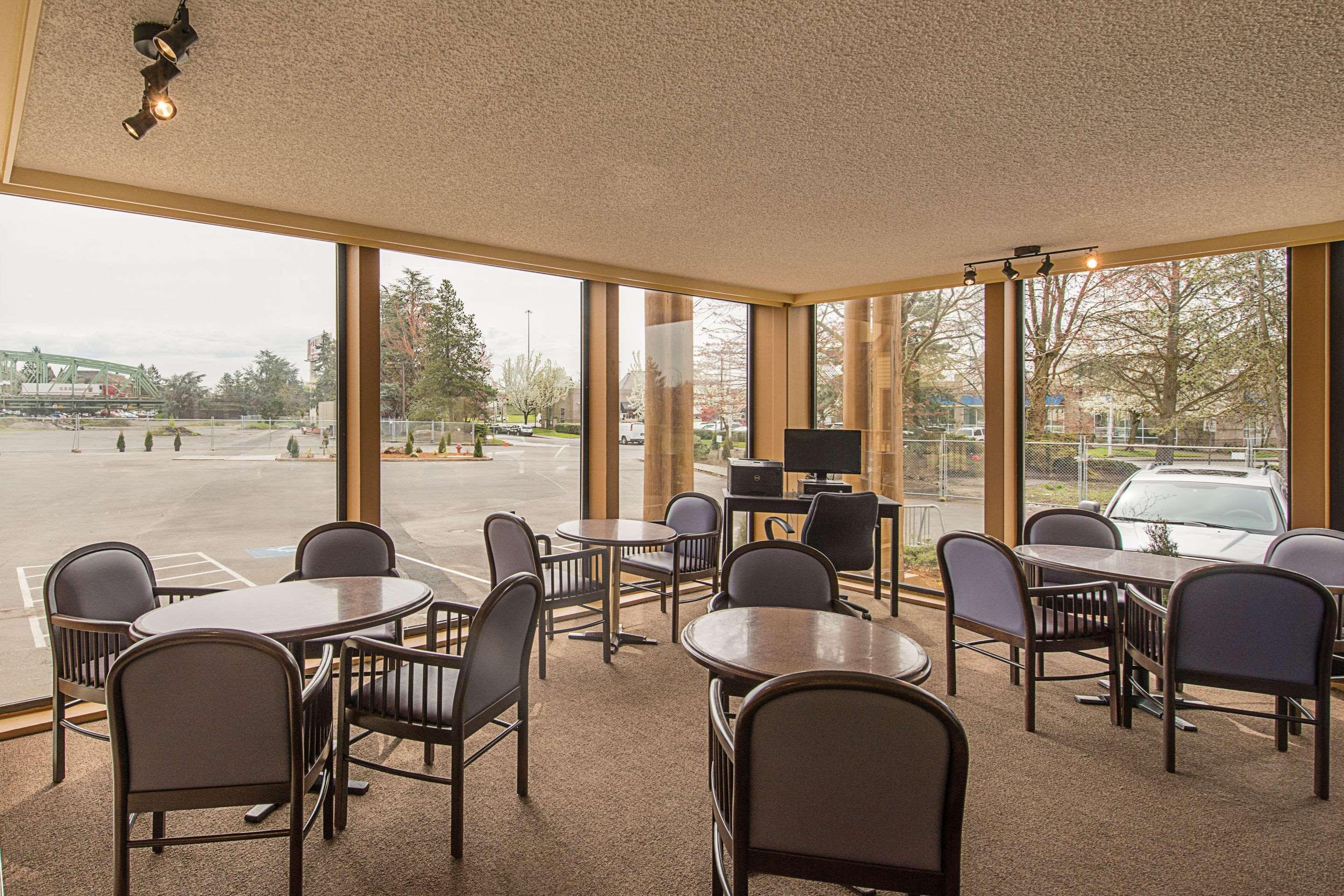 Rodeway Inn & Suites Portland - Jantzen Beach Exteriör bild