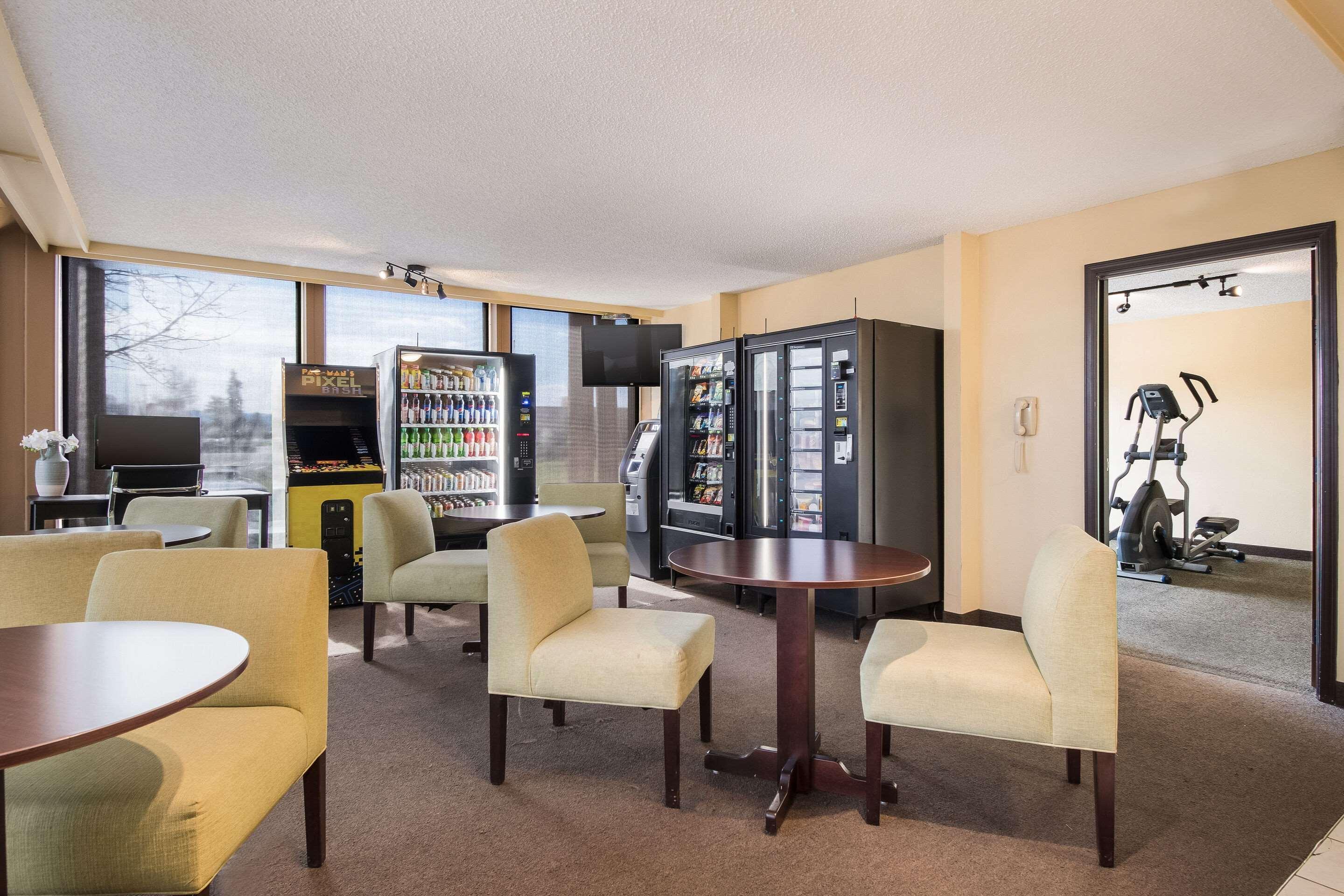 Rodeway Inn & Suites Portland - Jantzen Beach Exteriör bild