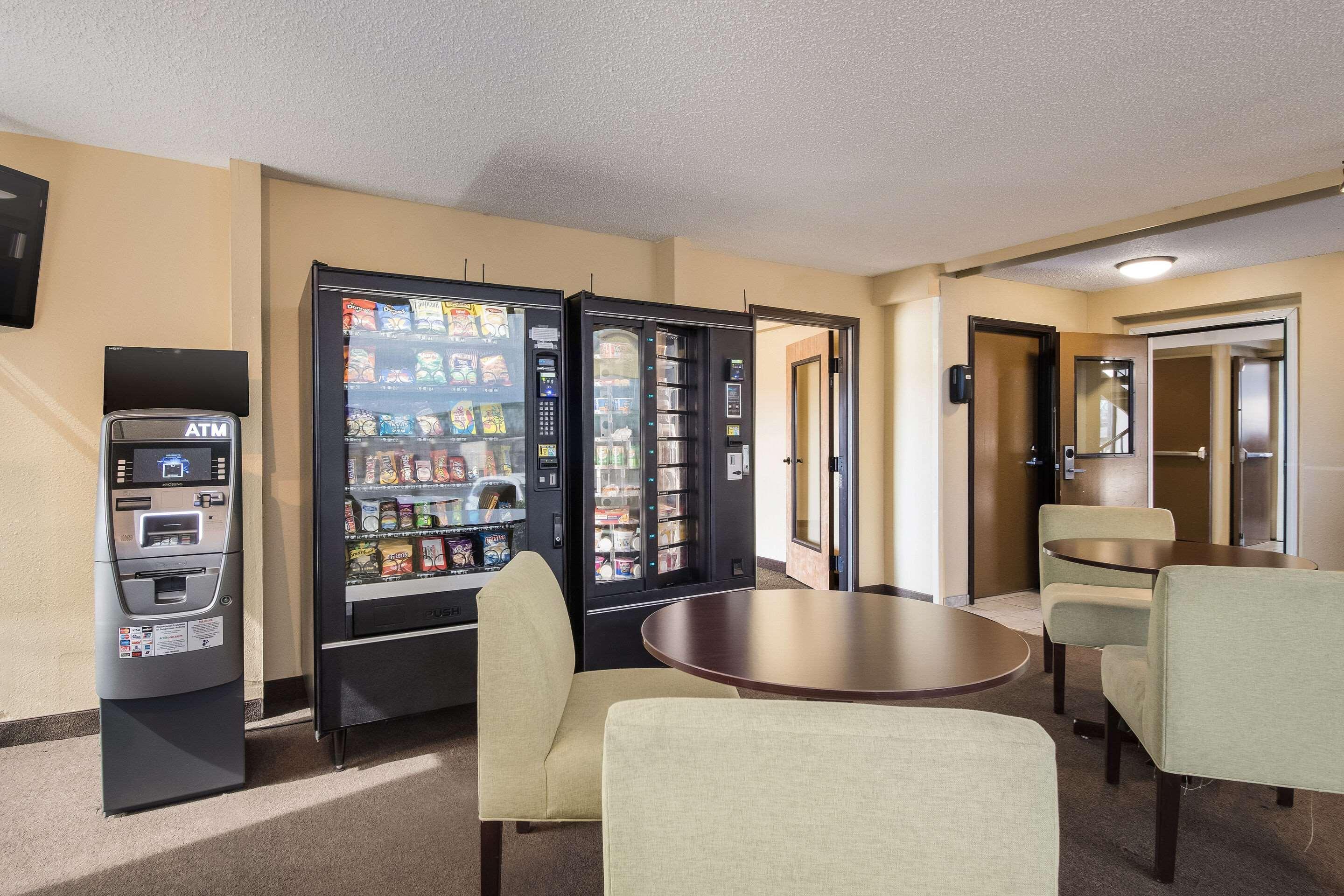 Rodeway Inn & Suites Portland - Jantzen Beach Exteriör bild